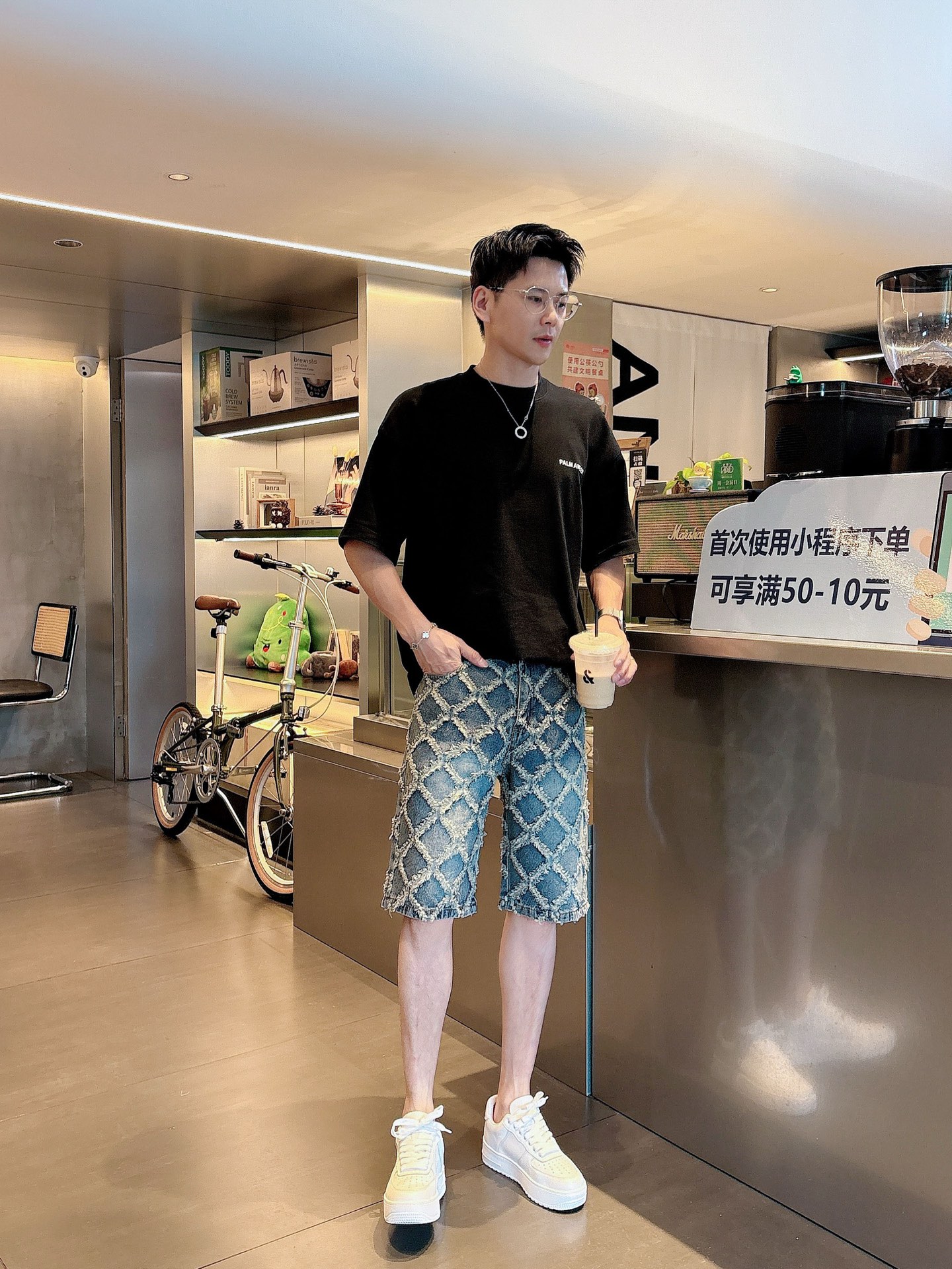 루이비통 오리지널 데님 반바지, 브랜드 클래식 로고 디자인