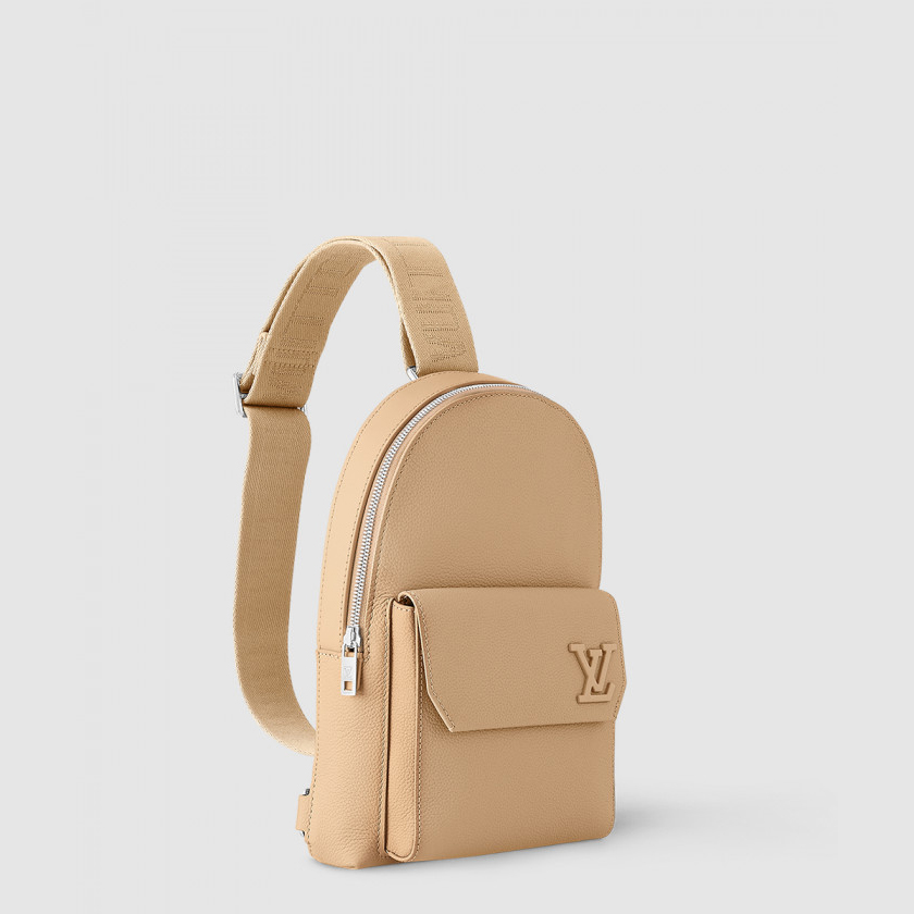 루이비통 파일럿 슬링백 M23765