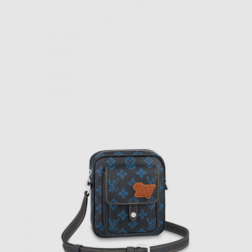 루이비통 크리스토퍼 웨어러블 크로스백 M81854