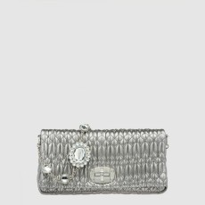 미우미우 아이코닉 크리스털 가죽백 5BD233