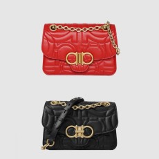 발렌시아가 퀼티드 간치니 플랩백 스몰 21H153