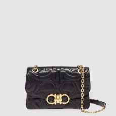 페레가모 퀼티드 간치니 플랩백 라지 21H168