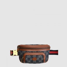 구찌 인터로킹 G 벨트백 682933