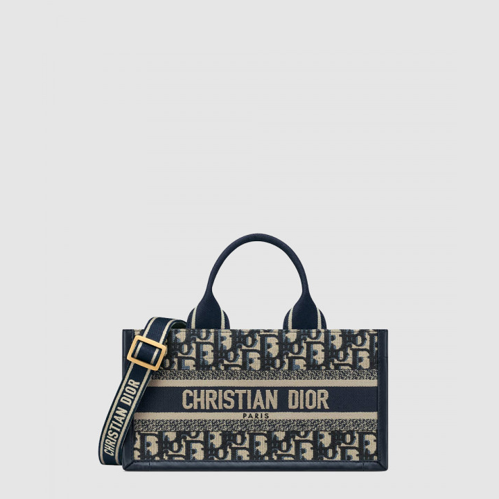 디올 이스트 웨스트 스트랩백 M1326