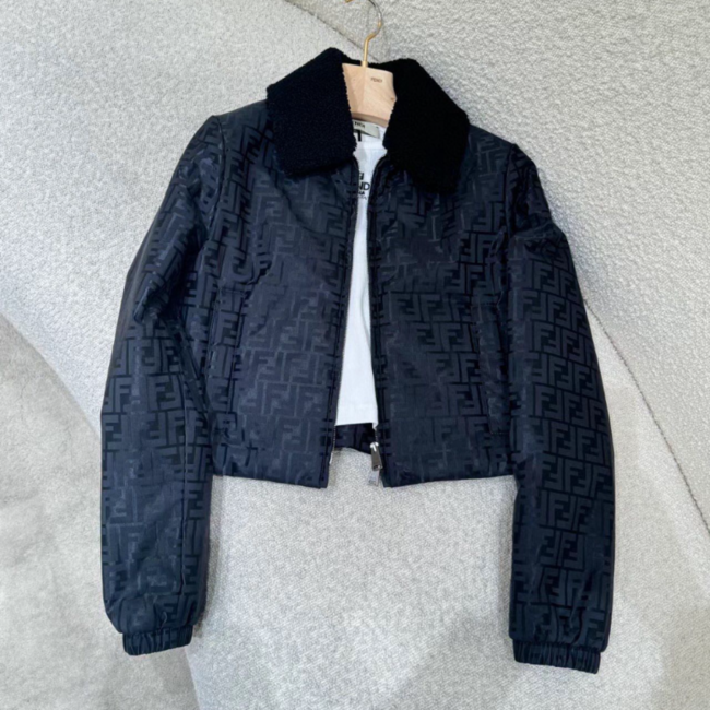 펜디 FF 로고 자카드 램스퍼 다운 재킷