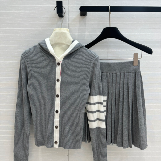 톰브라운 4바 울 니트 가디건 플리츠 미니 스커트 투피스 세트