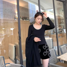 발렌티노 크리스탈 니트