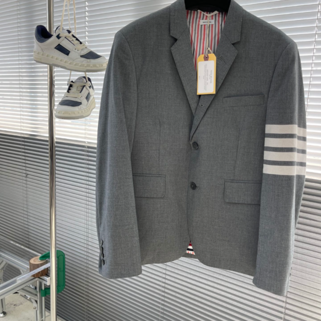 톰브라운 톰브 4바 싱글 재킷 블레이저