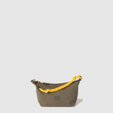 미우미우 개버딘 파우치 5NE841