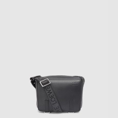 로에베 XS 밀리터리 메신저백