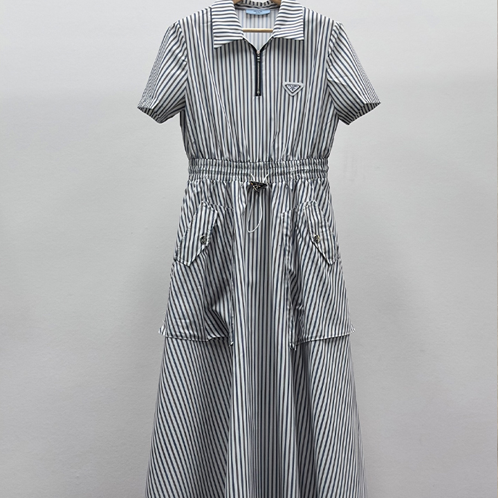 프라다 홀리데이 스타일 드레스