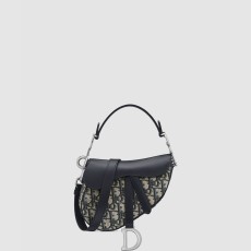 디올 Saddle 미니 스트랩백 M0456VDDS