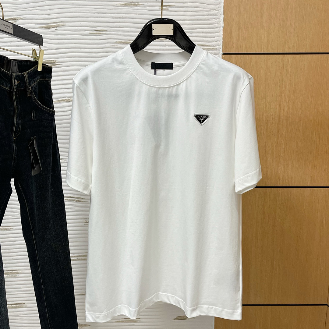 프라다 라운드넥 티셔츠