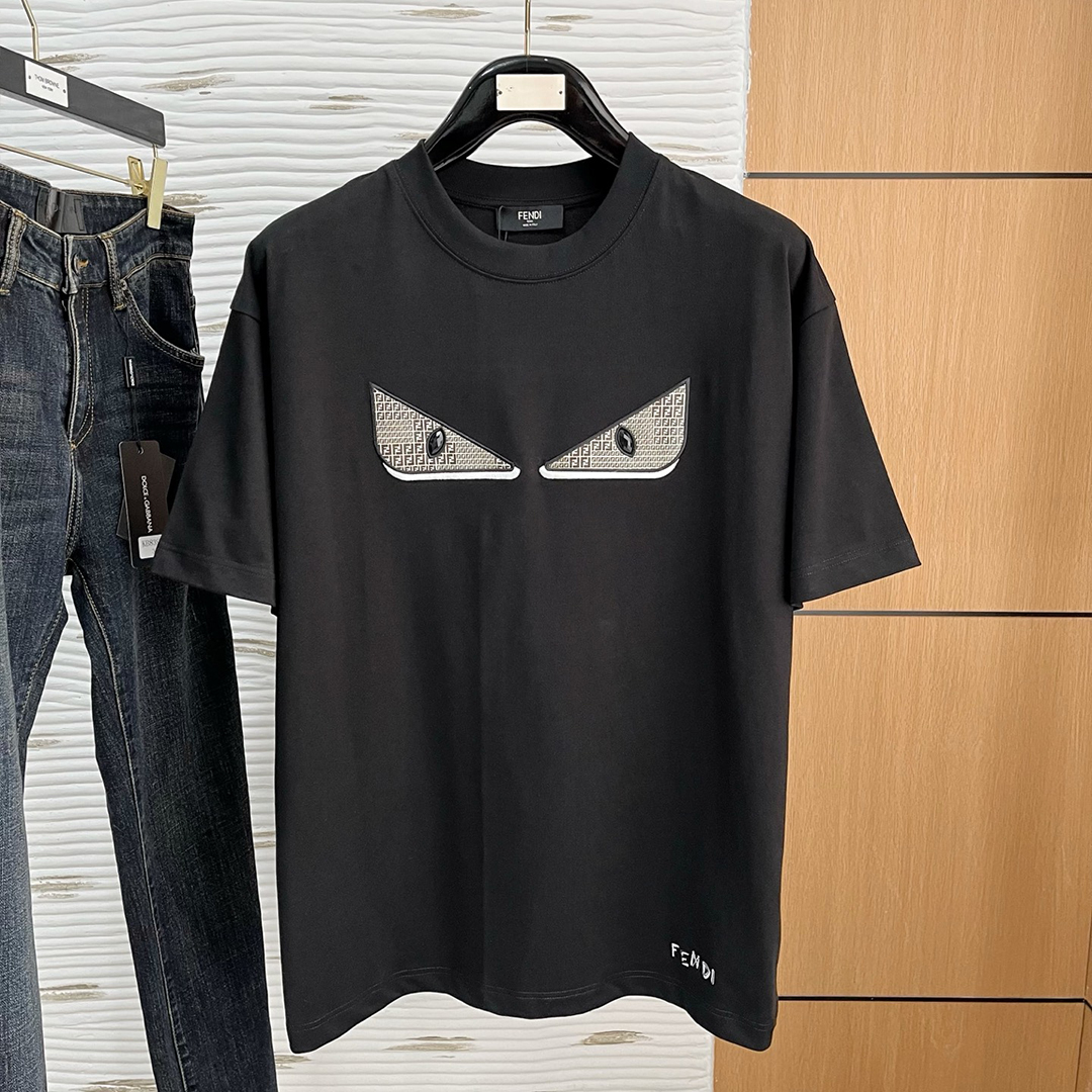 펜디 라운드넥 티셔츠