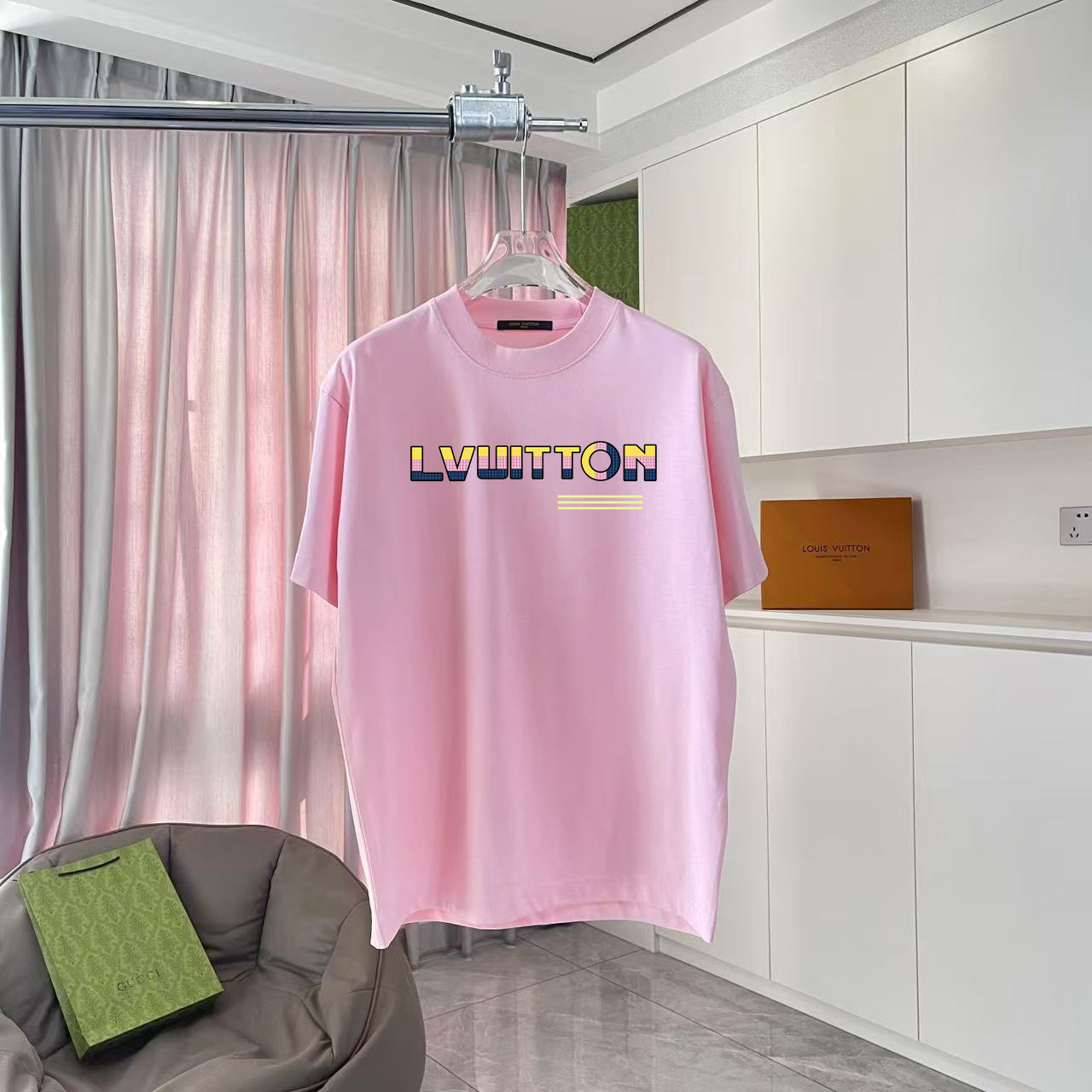 루이비통 반팔 티셔츠