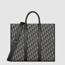 디올 East-West 토트백 1ESSH