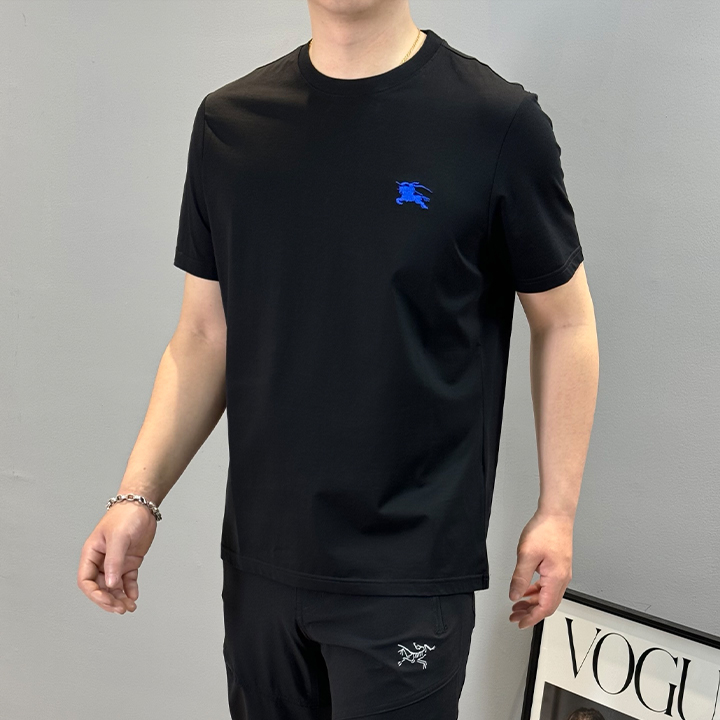 버버리 클래식 라운드넥 티셔츠