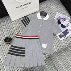 톰브라운 반팔 가디건 탑 플리츠 숏스커트