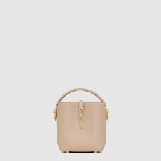 생로랑 유광 가죽 소재의 LE 37 미니 765870