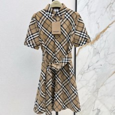버버리 클래식 플레드 셔츠 드레스