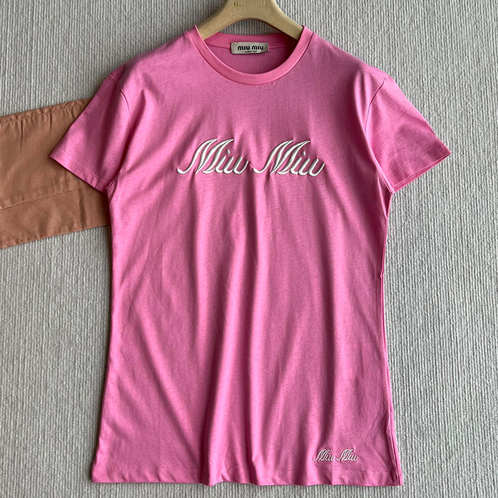 미우미우 자수 문자 반팔 상의