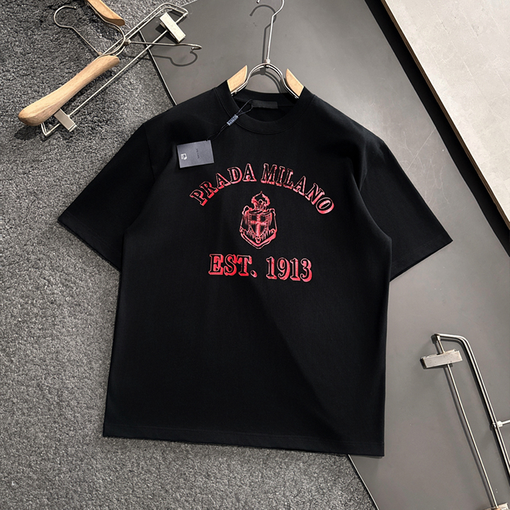 프라다 라운드넥 반팔 티셔츠