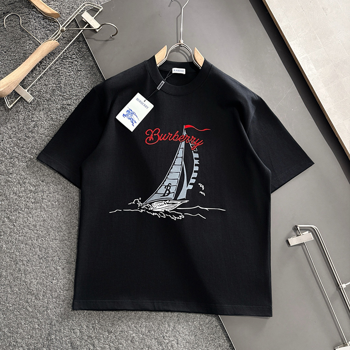 버버리 라운드넥 반팔 티셔츠