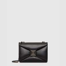 발렌티노 STUD 스몰 체인 스터드 쉽스킨백