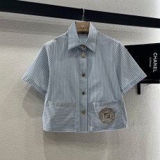 펜디 스트라이프 반팔 셔츠와 반바지 세트