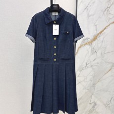 셀린* 아크 드 트리옹프 하드웨어 버튼 장식 데님 드레스