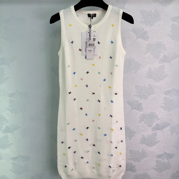 샤넬 제비 자수 니트 조끼 드레스