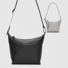 로에베 스몰 큐비 크로스백