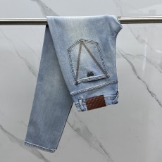 보테가베네타 2025년 초봄 최신 청바지