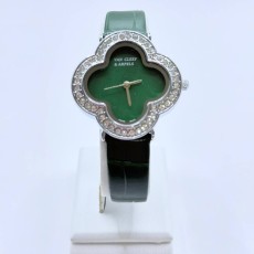 반클리프 알함브라 미디움 CFA06