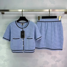 펜디 2025 새로운 여름 정장 짧은 재킷과 짧은 치마