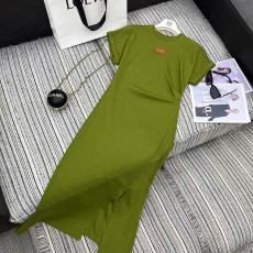 로에베 신상 반팔 라운드넥 원피스