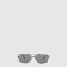 프라다 로고가 있는 선글라스 SPRA57