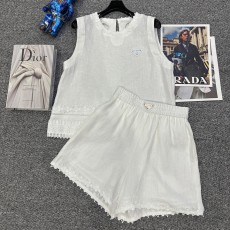 프라다 민소매 베스트 탑+반바지