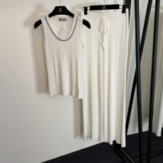 브루넬로쿠치넬리 비즈 장식 스트라이프 슬림 라운드넥 니트 베스트 + 드레이프 하이웨이스트 와이드 레그 팬츠