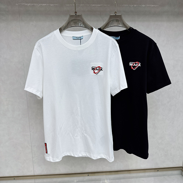 프라다 여름 신상 반팔 티셔츠. 부드러운 촉감과 편안한 착용감