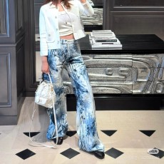 디올 2025 신제품 포지셔닝 프린팅 라펠 데님 팬츠