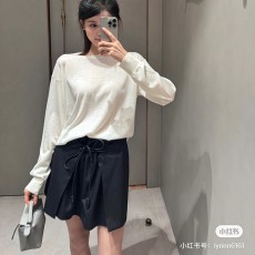 로에베 25SS 신상 플리츠 스커트 드로스트링과 리본타이