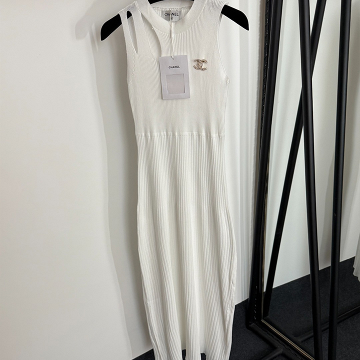 샤넬 진주 로고 브로치 장식 힙웨스트 니트 슬리브리스 베스트 드레스