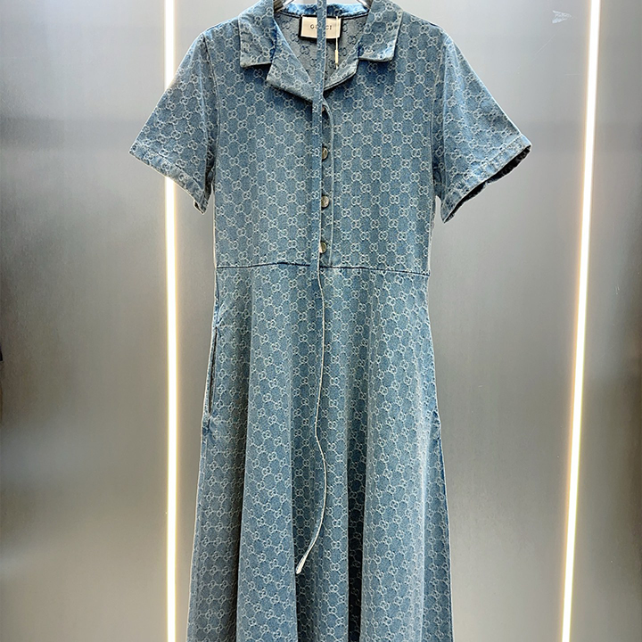 구찌 트윌 코튼 데님 자카드 소재의 벨트 자카드 데님 드레스