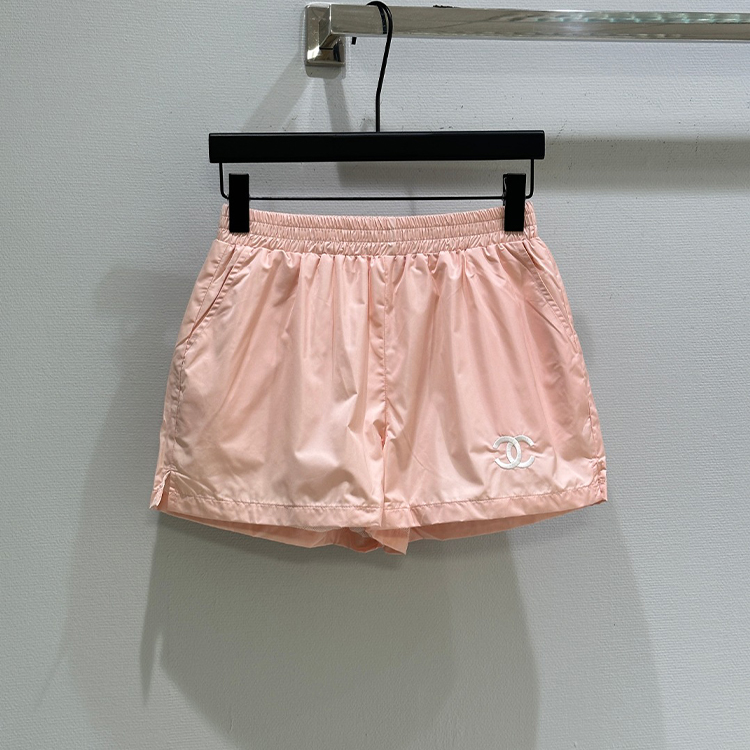 샤넬  클래식 더블 C 로고 자수 반바지