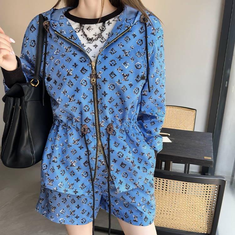 루이비통 여름 스타일 모노그램 프린트 후드 웨이스트 재킷