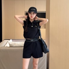 프라다 드로스트링 슬리브리스 탑 + 신축성 허리 반바지