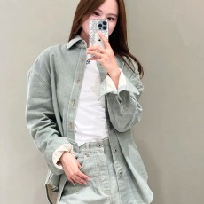 로에베 라펠 셔츠와 재킷으로 두 벌 착용 가능