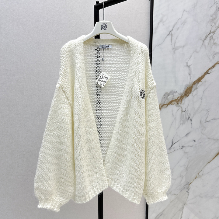 로에베 로고 자수 장식 V넥 니트 가디건