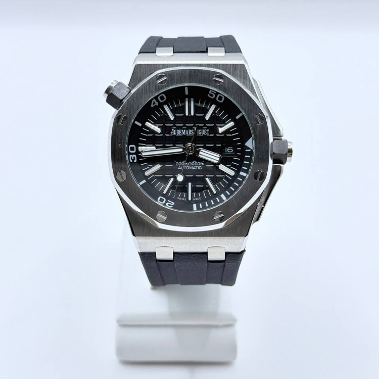 오데마피게 로얄오크 오프쇼어 다이버 15710 블랙다이얼 블랙러버 AP15